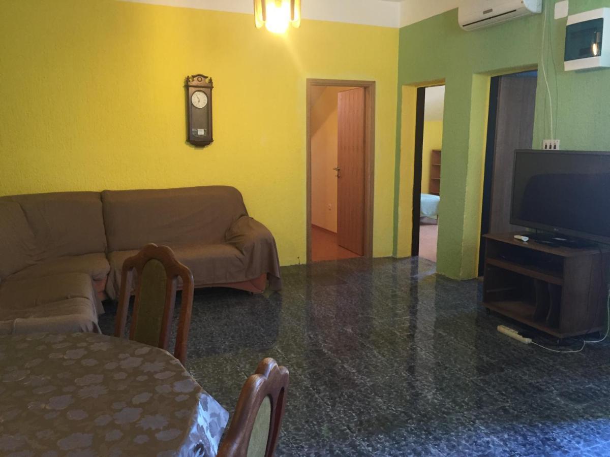 Apartment Lela Mali Lošinj Dış mekan fotoğraf